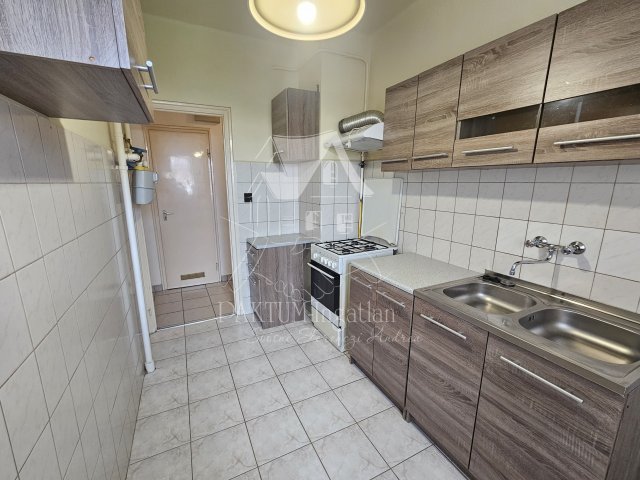 Eladó téglalakás, Martfűn 28.9 M Ft, 2 szobás