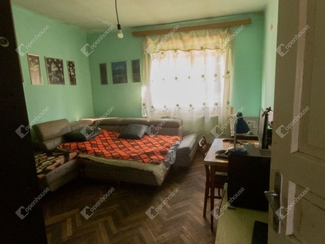 Eladó családi ház, Csörnyeföldön 36 M Ft, 4 szobás