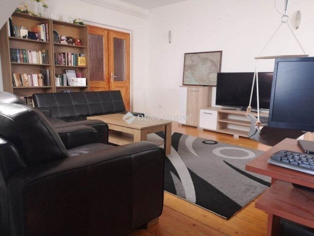 Eladó téglalakás, Szegeden 81.59 M Ft, 5 szobás