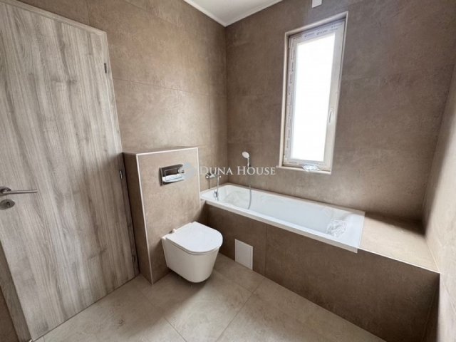 Eladó családi ház, Kecskeméten 83.9 M Ft, 4 szobás