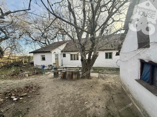 Eladó családi ház, Kecskeméten 29.9 M Ft, 3 szobás
