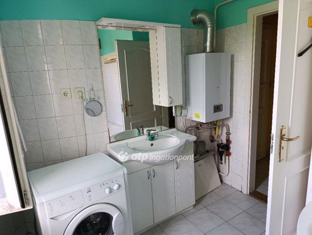 Eladó téglalakás, Kecskeméten 49.9 M Ft, 2 szobás