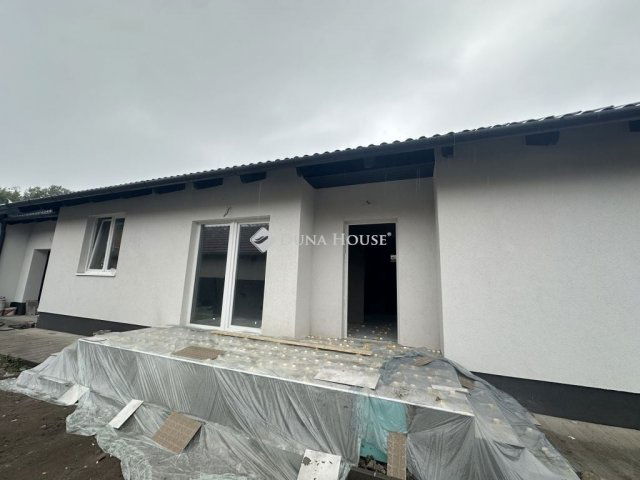 Eladó ikerház, Monoron 90 M Ft, 4 szobás / költözzbe.hu