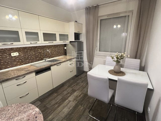 Eladó téglalakás, Budapesten, IX. kerületben 133.5 M Ft