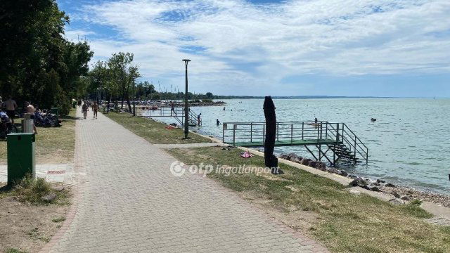 Eladó nyaraló, Fonyódon 115 M Ft, 6 szobás