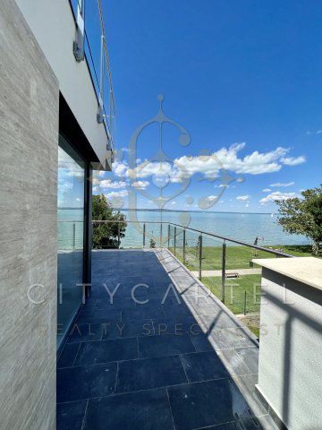 Eladó téglalakás, Siófokon 265 M Ft, 3 szobás