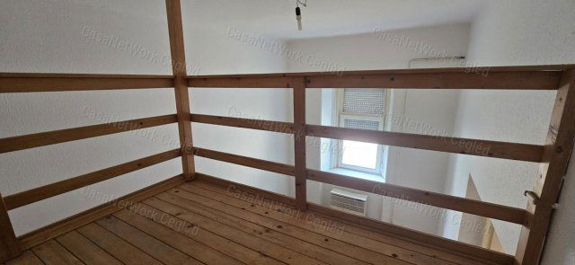 Eladó családi ház, Cegléden 34.9 M Ft, 2 szobás