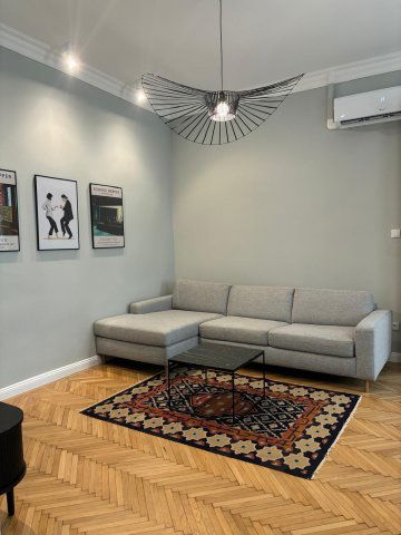 Kiadó téglalakás, albérlet, V. kerületben, Kálmán Imre utcában