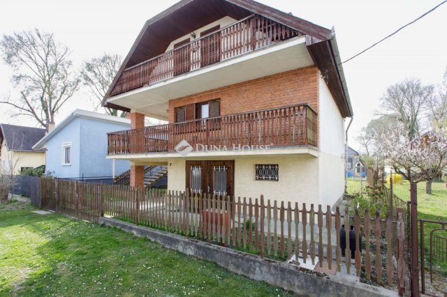 Eladó családi ház, Mosonmagyaróváron 59.5 M Ft, 4 szobás