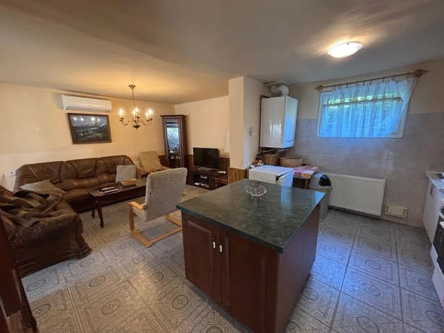 Eladó nyaraló, Balatonszemesen 114.999 M Ft, 6 szobás