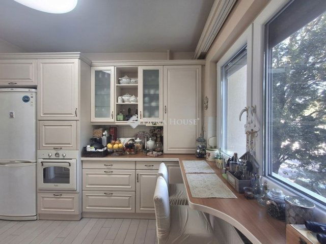 Eladó téglalakás, Debrecenben 114 M Ft, 3 szobás