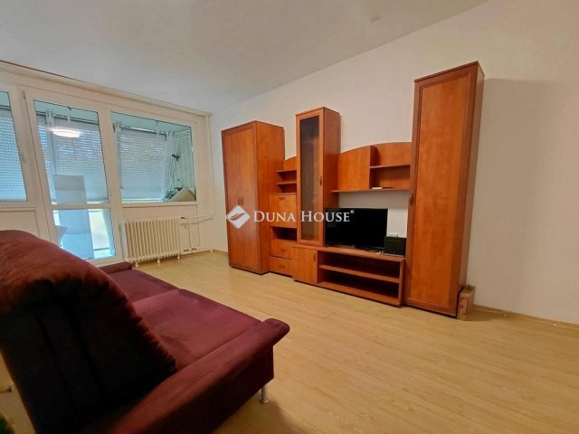 Eladó panellakás, Pakson, Pollack Mihály utcában 50 M Ft