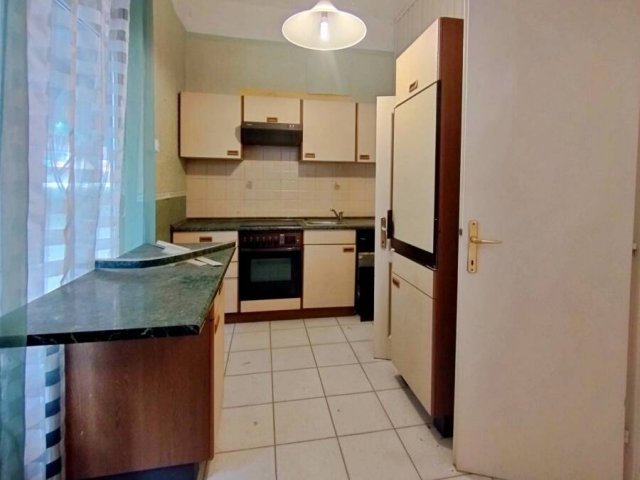 Eladó üzlethelyiség, Békéscsabán 28 M Ft