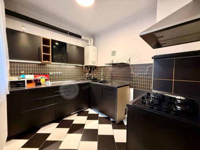 Kiadó téglalakás, albérlet, X. kerületben, Zágrábi utcában