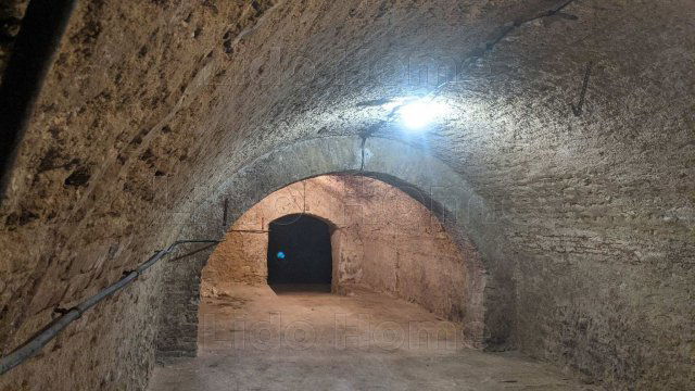 Kiadó üzlethelyiség, Tapolcán 85 E Ft / hó