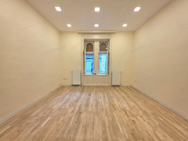 Eladó téglalakás, Budapesten, VII. kerületben 74.9 M Ft