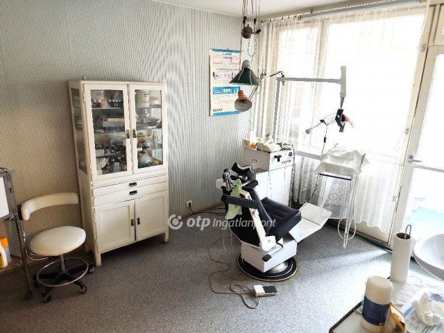 Eladó panellakás, Budapesten, III. kerületben 63.5 M Ft, 2 szobás