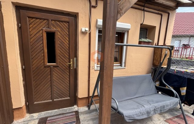 Eladó téglalakás, Pécsett 18.5 M Ft, 1 szobás