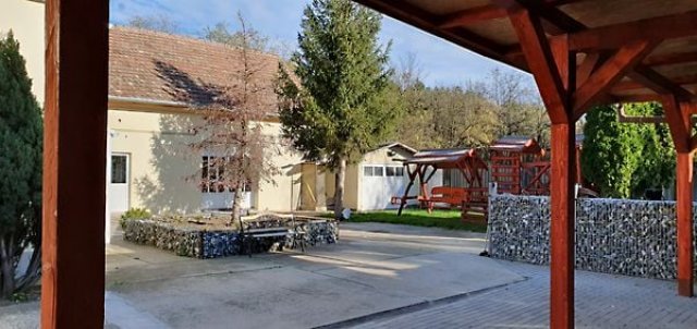 Eladó üzlethelyiség, Röszkén 84 M Ft / költözzbe.hu