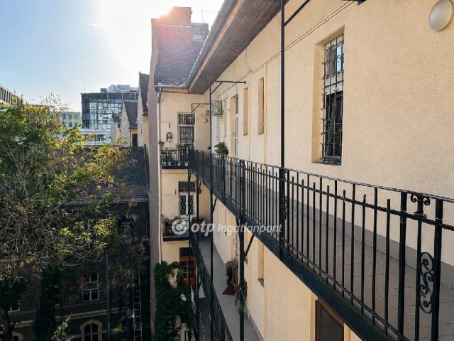 Eladó téglalakás, Budapesten, VIII. kerületben 75 M Ft