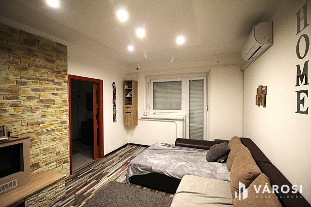 Eladó panellakás, Salgótarjánban 24.9 M Ft, 2 szobás