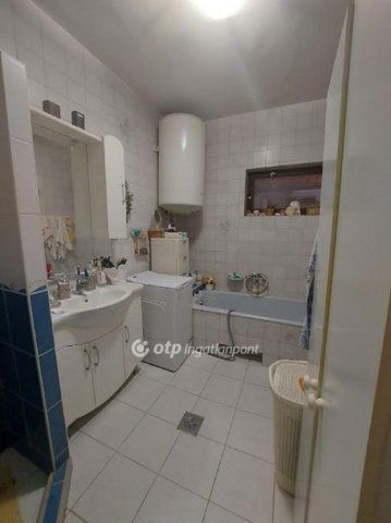 Eladó családi ház, Szigetváron 59.8 M Ft, 5 szobás