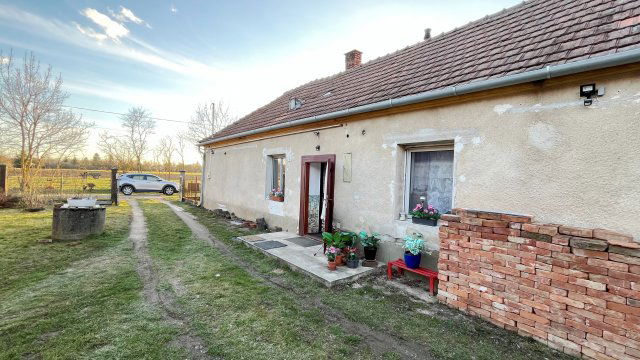 Eladó családi ház, Meggyeskovácsin 13.9 M Ft, 2 szobás