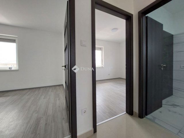 Eladó sorház, Budapesten, XVIII. kerületben 139.9 M Ft, 4 szobás