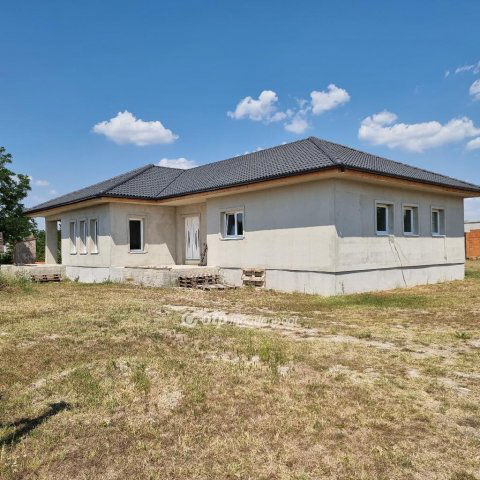 Eladó családi ház, Dabason 83 M Ft, 5 szobás