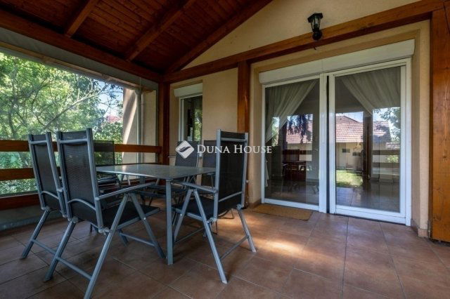 Eladó családi ház, Budapesten, XVI. kerületben 220 M Ft