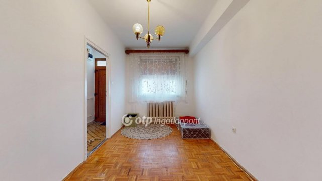 Eladó téglalakás, Nyíregyházán 43 M Ft, 2 szobás