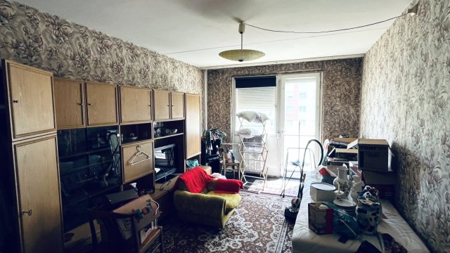 Eladó panellakás, XV. kerületben, Erdőkerülő utcában