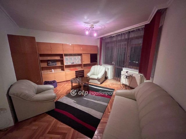 Eladó téglalakás, Békéscsabán 49.8 M Ft, 2 szobás