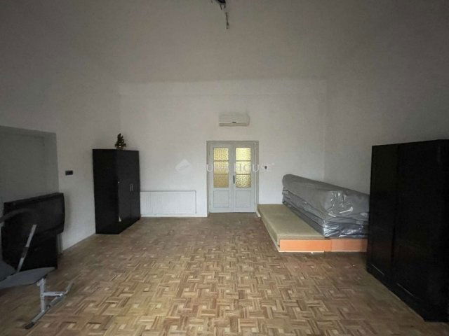 Eladó családi ház, Szegeden 163.78 M Ft, 3 szobás