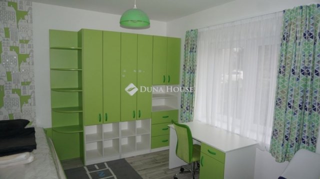 Eladó családi ház, Zalaegerszegen 120 M Ft, 6 szobás