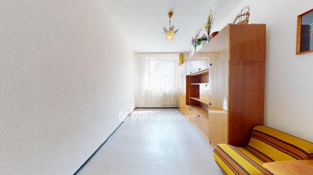 Eladó panellakás, Nyíregyházán 25.9 M Ft, 2 szobás