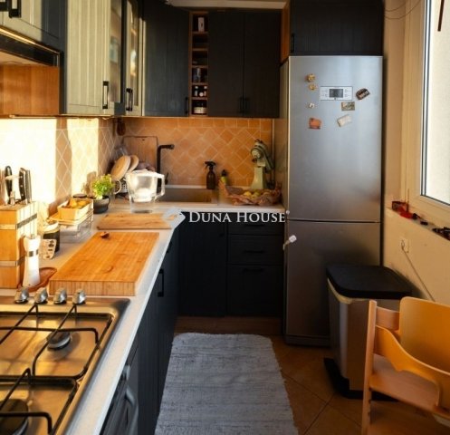 Eladó panellakás, Székesfehérvárott 62.3 M Ft, 3 szobás