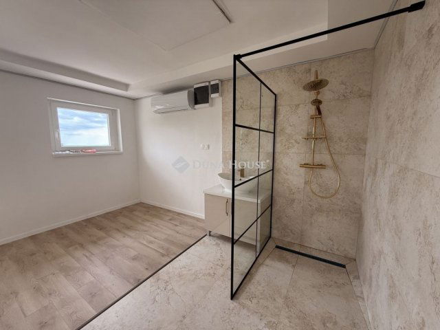 Eladó nyaraló, Harkányban 49.9 M Ft, 2 szobás