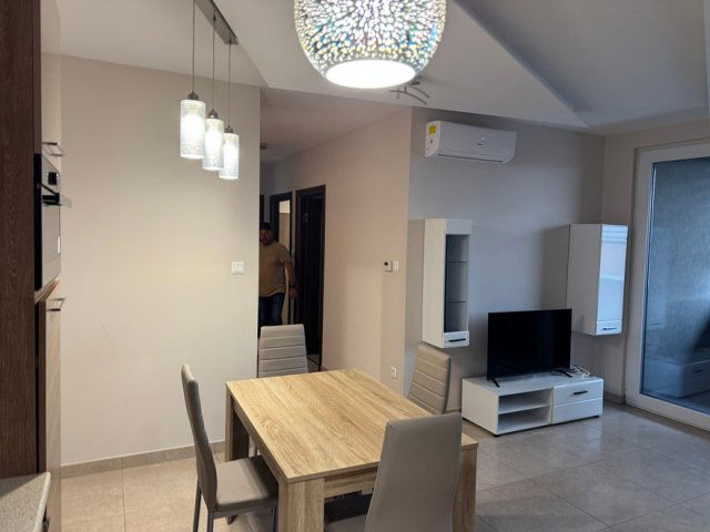 Kiadó téglalakás, albérlet, Debrecenben 320000 E Ft / hó