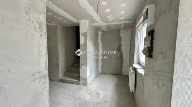Eladó családi ház, Budapesten, XVIII. kerületben 84.9 M Ft