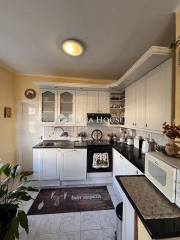 Eladó családi ház, Várpalotán 84.9 M Ft, 3+1 szobás