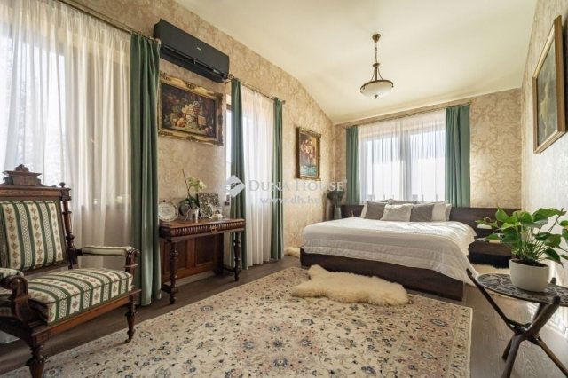 Eladó családi ház, Szentendrén 549.9 M Ft, 6 szobás