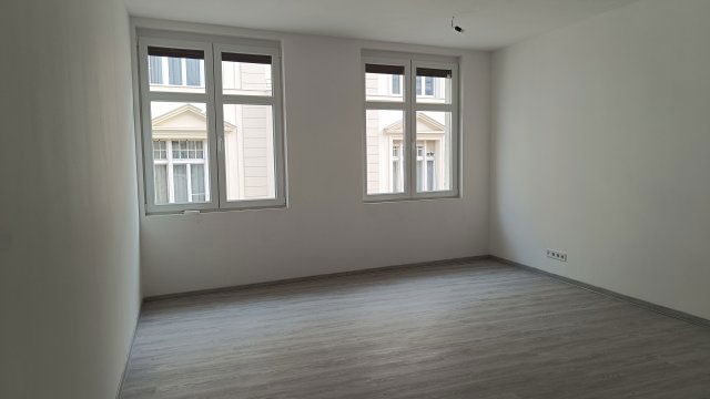 Eladó téglalakás, Budapesten, VI. kerületben, Rózsa utcában