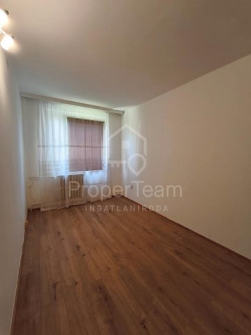 Kiadó panellakás, albérlet, Tatán 180 E Ft / hó, 2 szobás