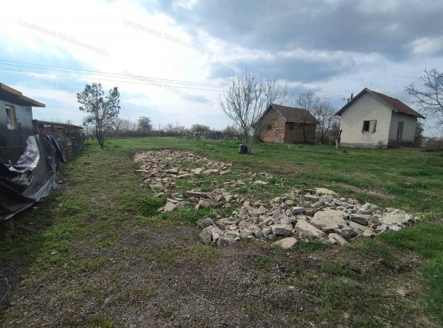 Eladó mezogazdasagi ingatlan, Törökszentmiklóson 1.2 M Ft