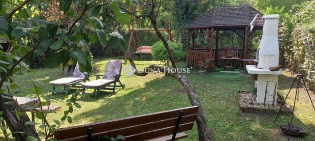 Eladó nyaraló, Balatonföldváron 129 M Ft, 4 szobás