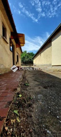 Eladó családi ház, Pécelen 65 M Ft, 4 szobás