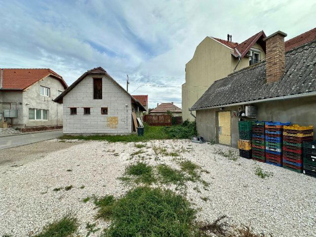 Eladó családi ház, Monoron 200 M Ft, 3 szobás