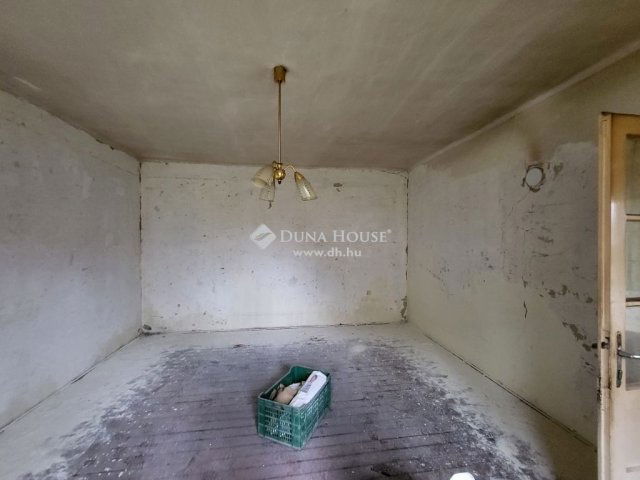 Eladó családi ház, Bodajkon 30 M Ft, 2 szobás