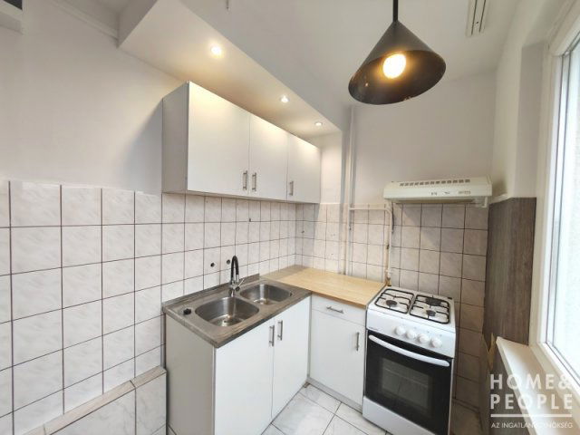 Eladó téglalakás, Szegeden 55.5 M Ft, 2 szobás